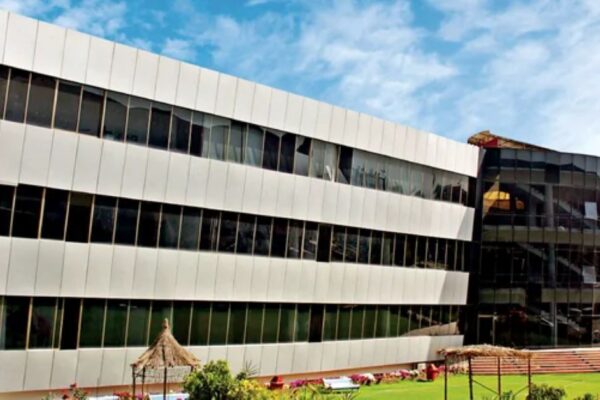 Iqra National University Iqra National University