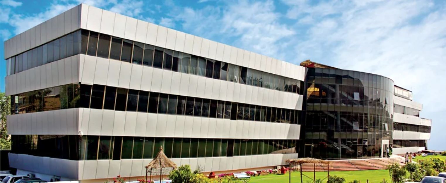 Iqra National University