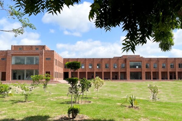 Lahore School of Economics Lahore School of Economics