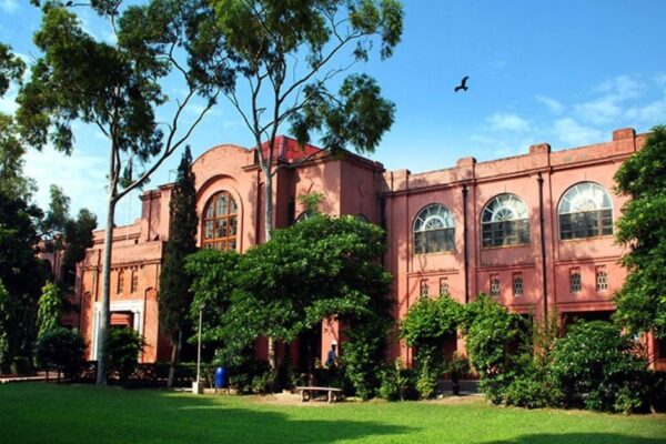 University of Veterinary & Animal Sciences University of Veterinary & Animal Sciences