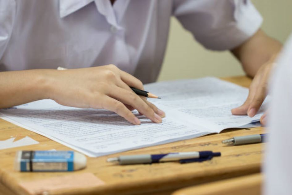 Class 11 Physics past paper Faisalabad board 2023 Evening