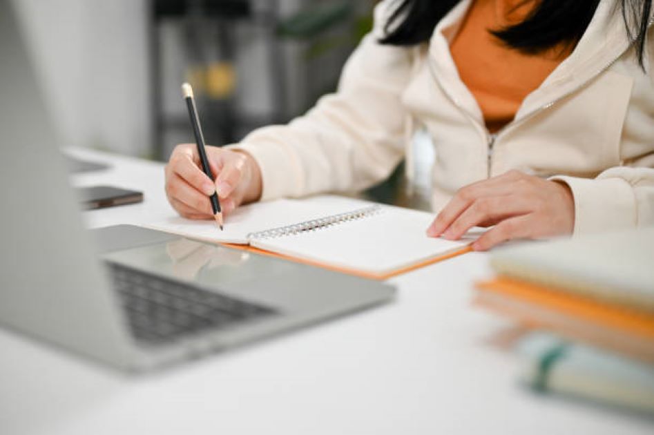 BISE Lahore 2024 Morning Computer Science Past Paper for Class 11