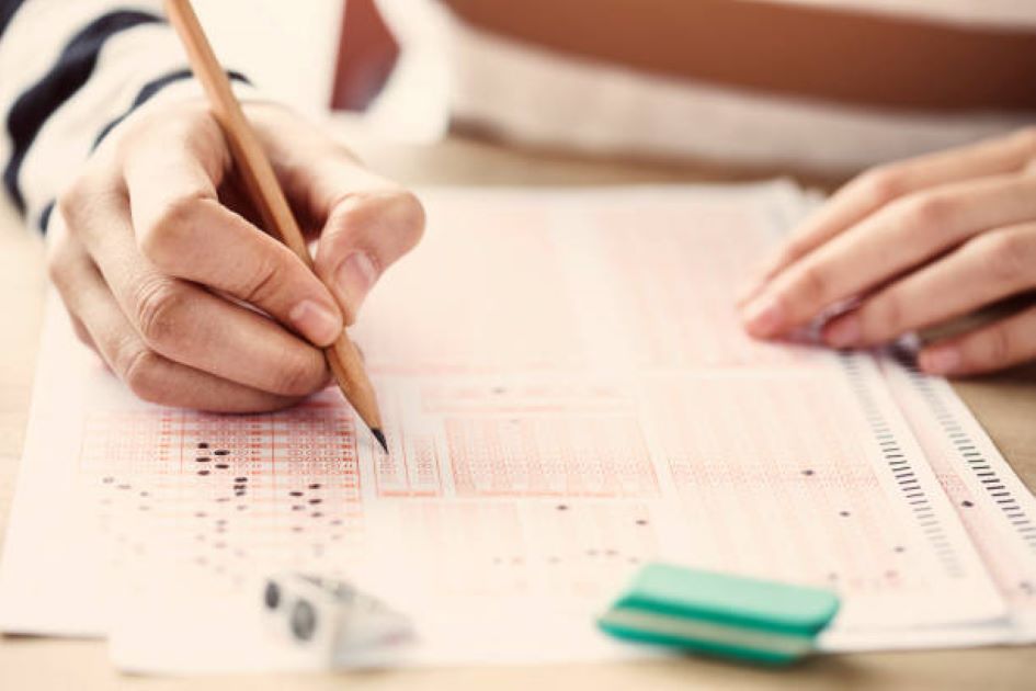 Class 11 Economics Past Paper 2023 BISE Faisalabad