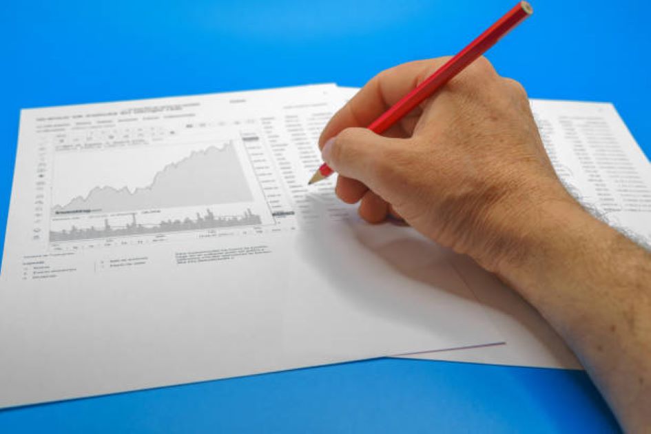 Class 11 Economics Past Paper 2021 BISE Multan