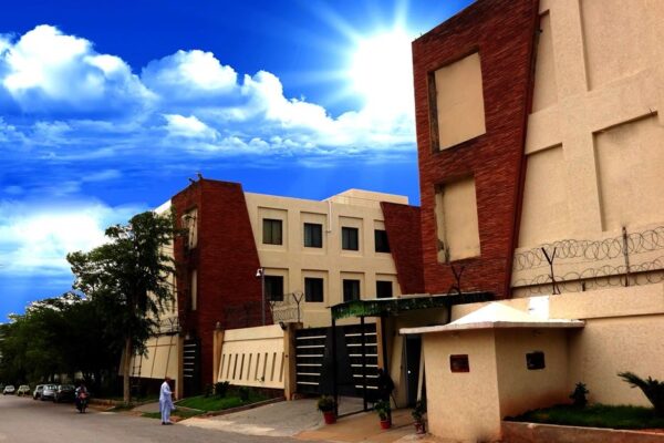 Pakistan Institute of Development Economics Pakistan Institute of Development Economics