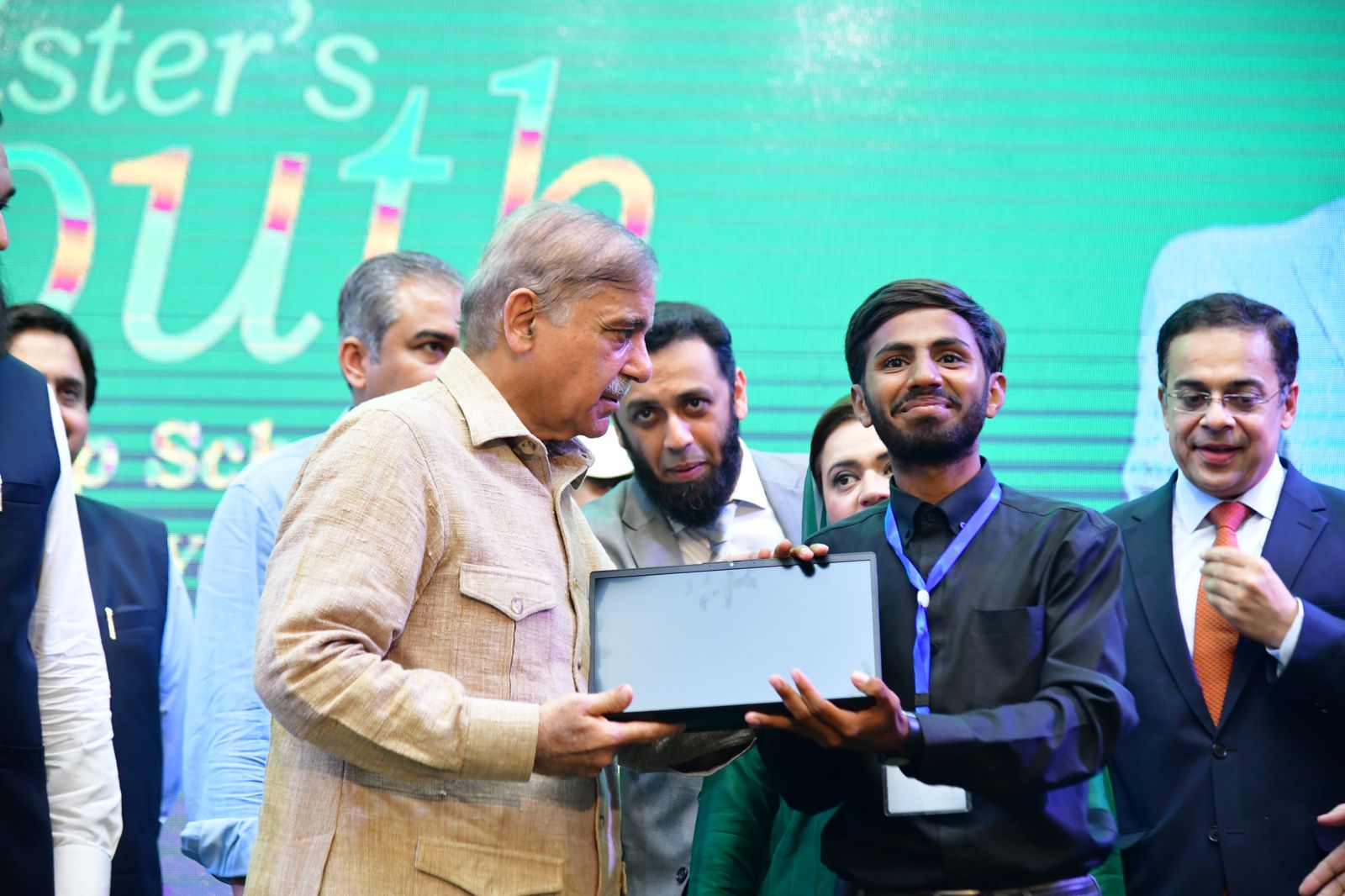 Prime Minister to Distribute Laptops to Karachi Students