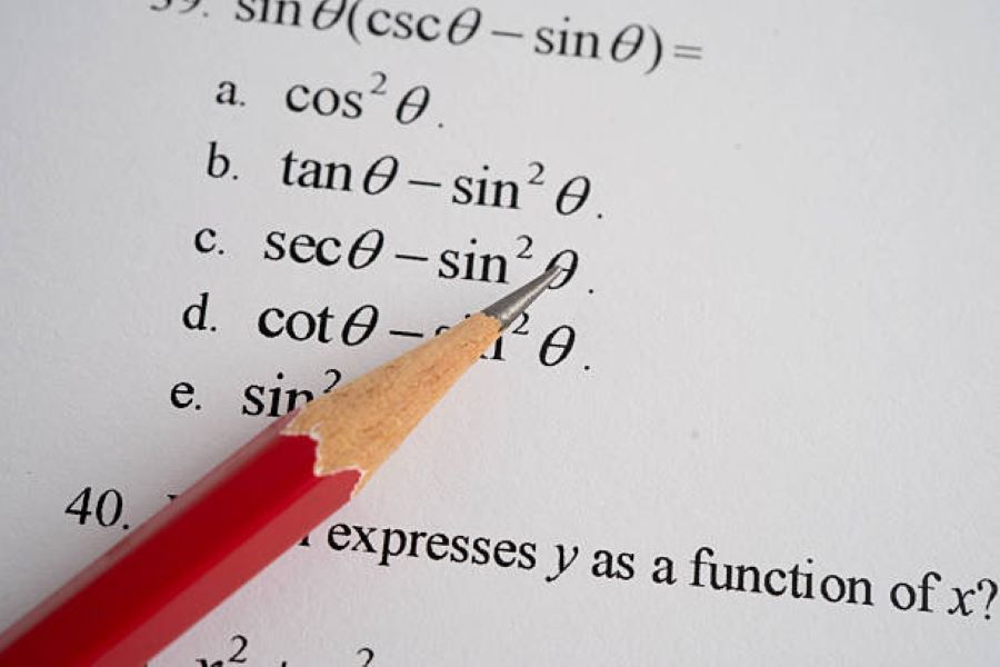 BISE Dera Ghazi Khan Class 10 Mathematics Past Paper 2024 Evening Session