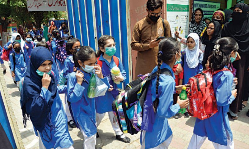 Sindh Education Authorities Warn Schools Over Illegal Summer Fee Collection