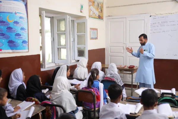 Economic Pressures Lead to KP Four-Day Week as Punjab Restores Normal Classes