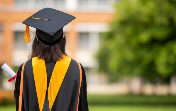 Study MBA in Canada with Madhu Varshney Entrance Scholarship